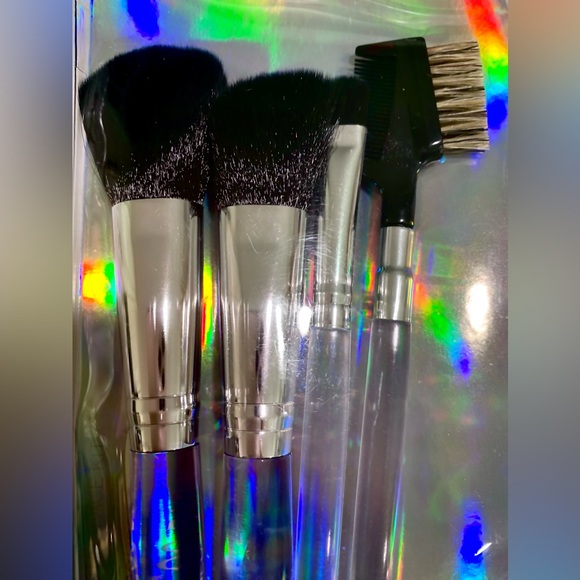 B4.   CHEAPER IN ANY BUNDLE - NIB TRIM TOTAL FACE KIT 4 brushes with several f… - Picture 4 of 6